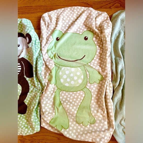 Bundle of 3 Summer Infant changing pad covers. Great condition. - Picture 2 of 6